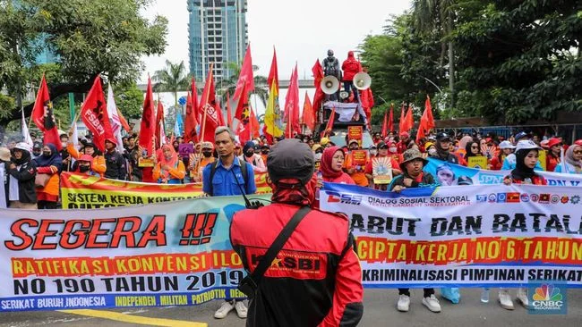Peringatan May Day 2026: Ribuan Buruh Turun ke Jalan Suarakan Kesejahteraan dan Evaluasi Regulasi