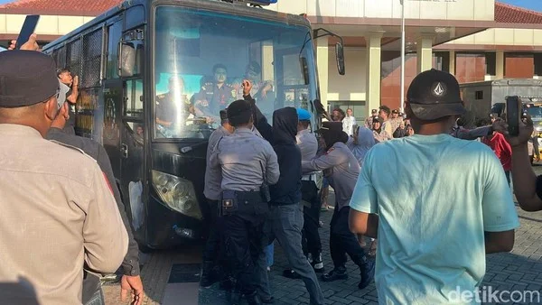 Keluarga Histeris! 4 Pelaku Pengeroyokan Tongtek di Kayen Divonis 3 Tahun, Jauh di Bawah Tuntutan Jaksa